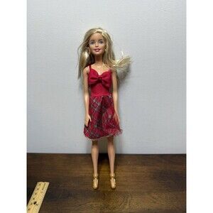 Barbie Holiday Surprise Doll 2015 Mattel Red Plaid Dress Shoes Jewelry